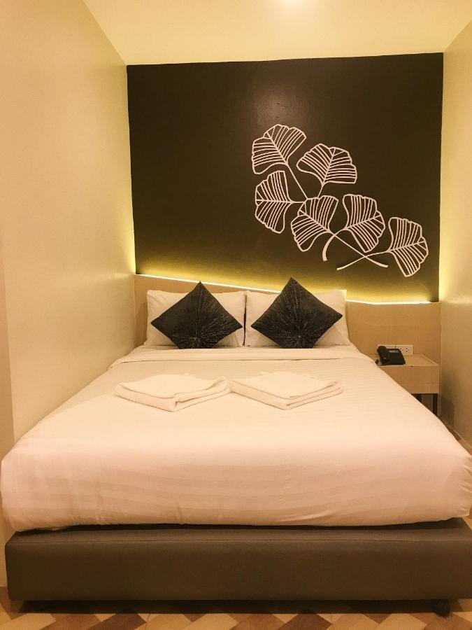 Sj Miracle Hotel Хат Яй Екстериор снимка