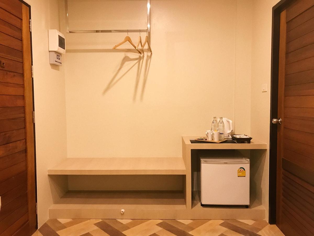 Sj Miracle Hotel Хат Яй Екстериор снимка