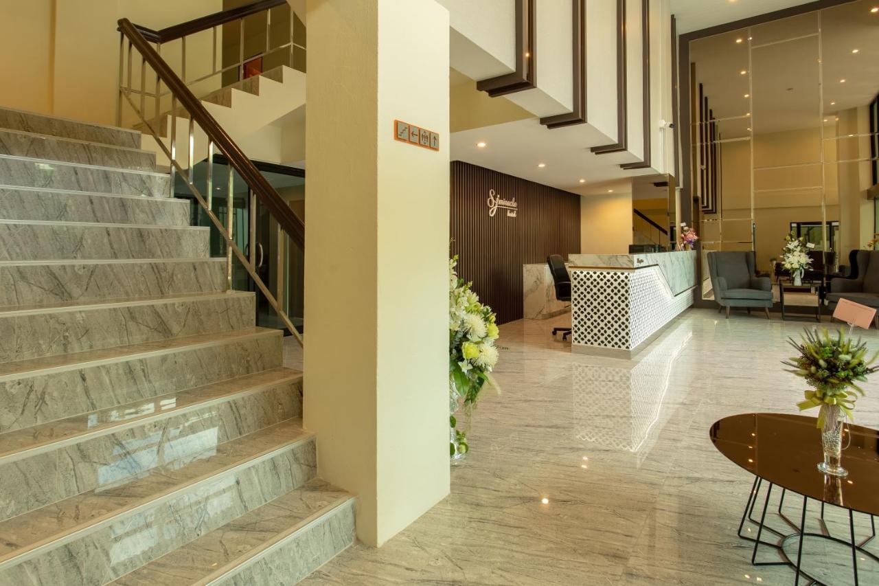 Sj Miracle Hotel Хат Яй Екстериор снимка